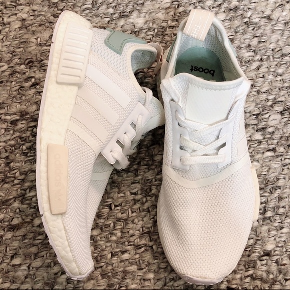 womens nmd_r1 shoes